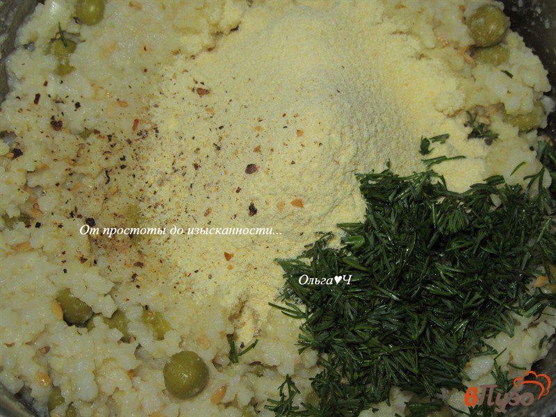 Фото приготовление рецепта: Пшенные крупеники с горошком и семенами льна шаг №2