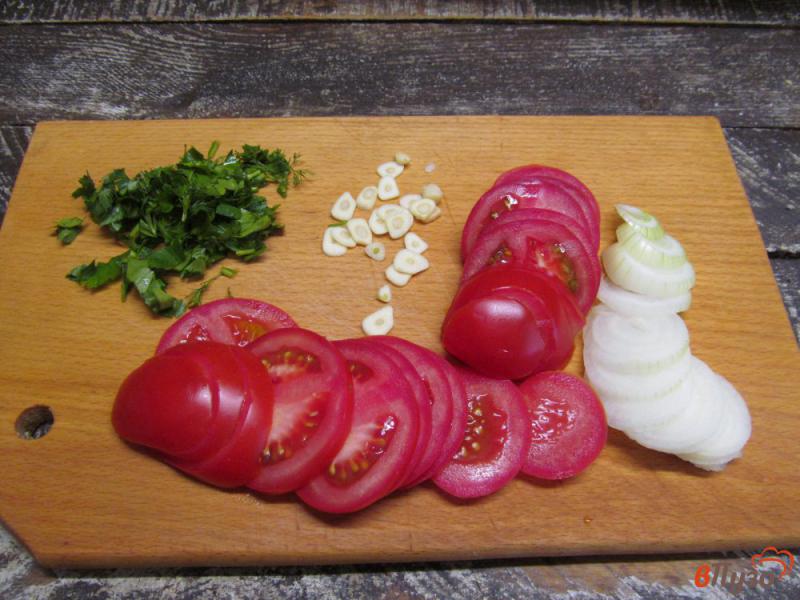 Фото приготовление рецепта: Закуска из помидоров под медовым соусом шаг №3