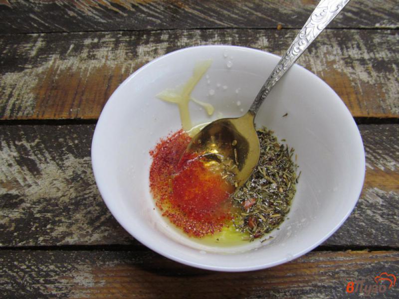 Фото приготовление рецепта: Закуска из помидоров под медовым соусом шаг №2