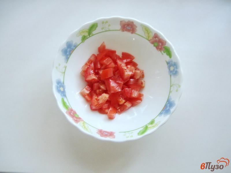 Фото приготовление рецепта: Салат с пекинской капустой, помидором и огурцом шаг №1