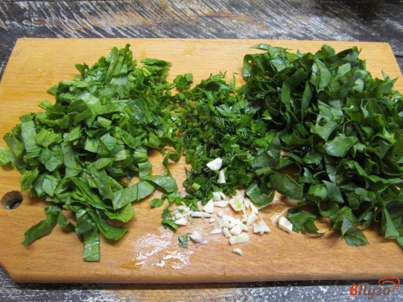 Фото приготовление рецепта: Зеленые щи со шпинатом и щавелем шаг №5