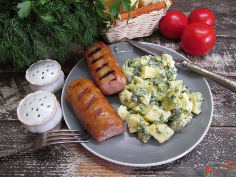 Фото приготовление рецепта: Холодный картофельный салат с куриными колбасками шаг №7
