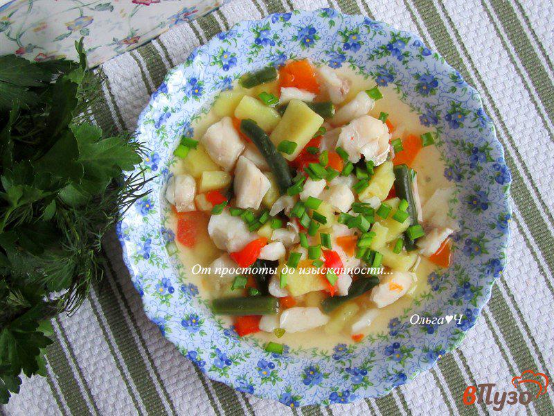Фото приготовление рецепта: Суп из судака с перцем и стручковой фасолью шаг №7