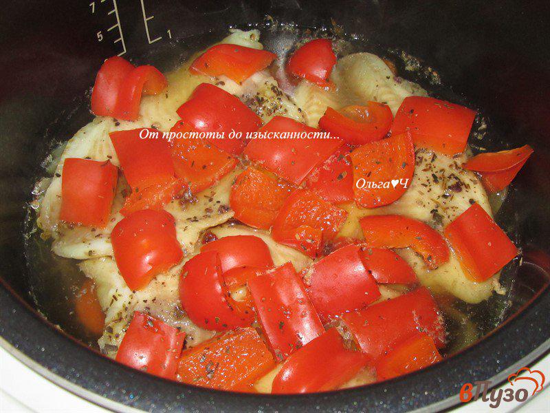 Фото приготовление рецепта: Филе тилапии с овощами в мультиварке шаг №4
