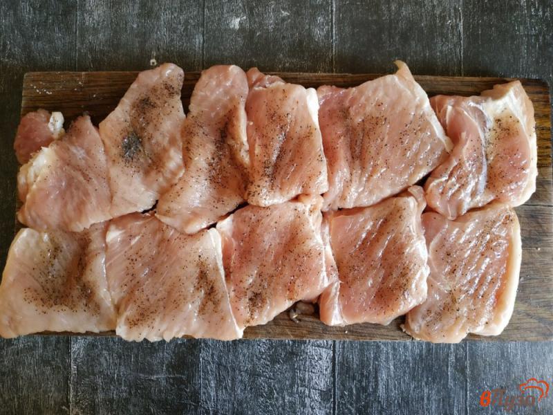 Фото приготовление рецепта: Свиные отбивные по-китайски шаг №2