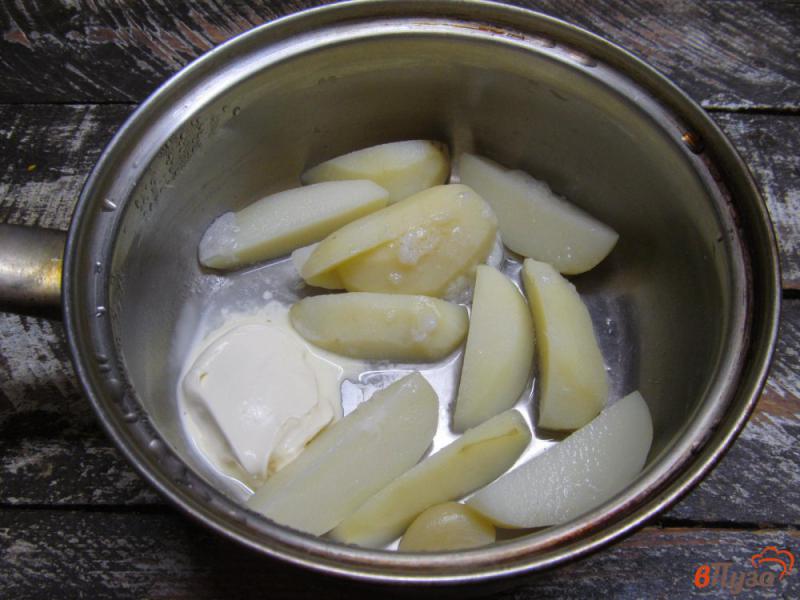 Фото приготовление рецепта: Яйцо пашот с картофелем в банке шаг №2