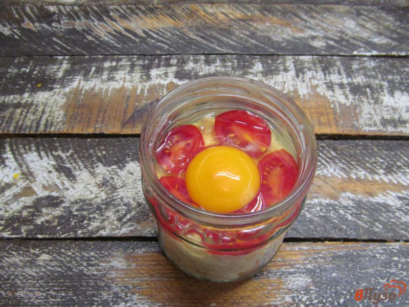 Фото приготовление рецепта: Яйцо пашот с картофелем в банке шаг №7
