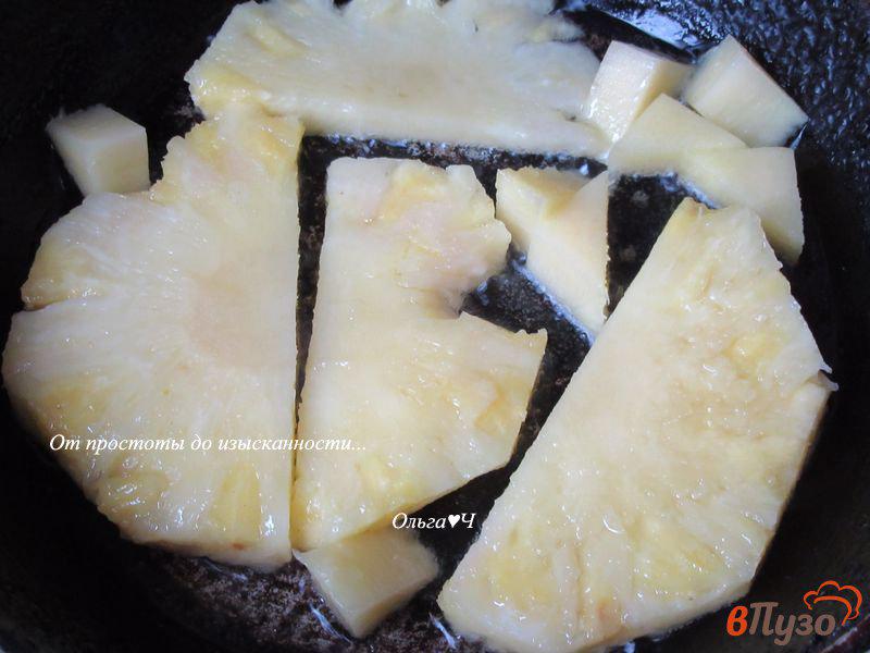 Фото приготовление рецепта: Десерт «Кокосовый ананас» шаг №2