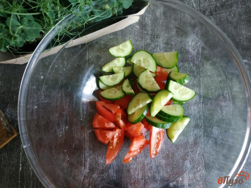 Фото приготовление рецепта: Овощной салат с проростками гороха шаг №3