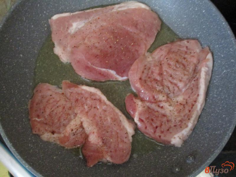 Фото приготовление рецепта: Мясо по- французски шаг №2