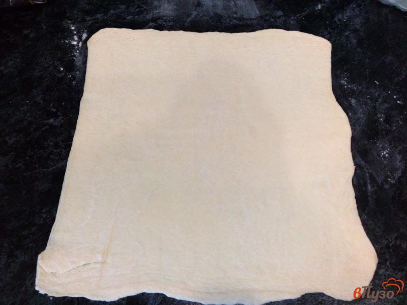 Фото приготовление рецепта: Пицца на слоеном тесте с ветчиной шаг №1