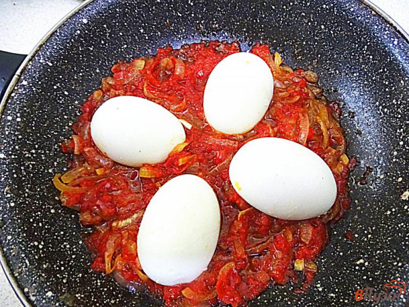 Фото приготовление рецепта: Яйца на завтрак шаг №7
