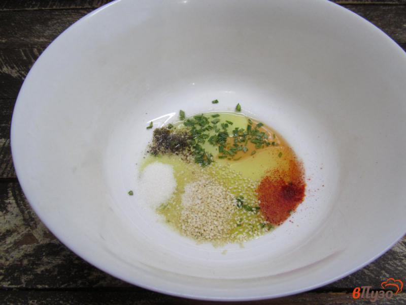 Фото приготовление рецепта: Азиатский салат из капусты с кунжутной заправкой шаг №1