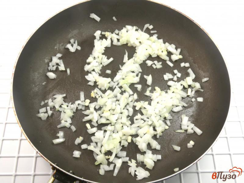 Фото приготовление рецепта: Запеканка из риса с фасолью шаг №2