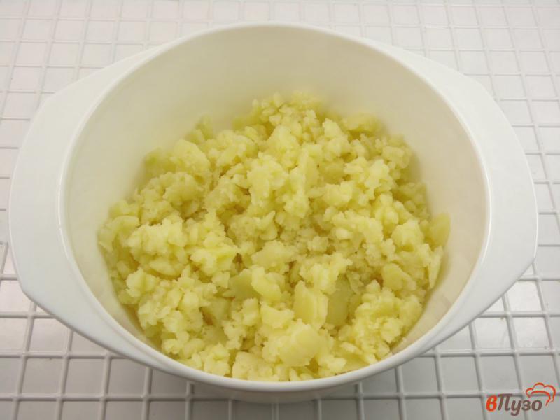 Фото приготовление рецепта: Лепешки из картофеля с баклажаном шаг №1