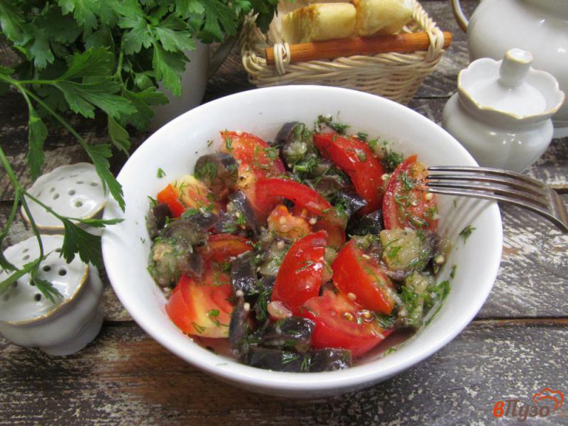 Фото приготовление рецепта: Салат из баклажана с помидором шаг №5