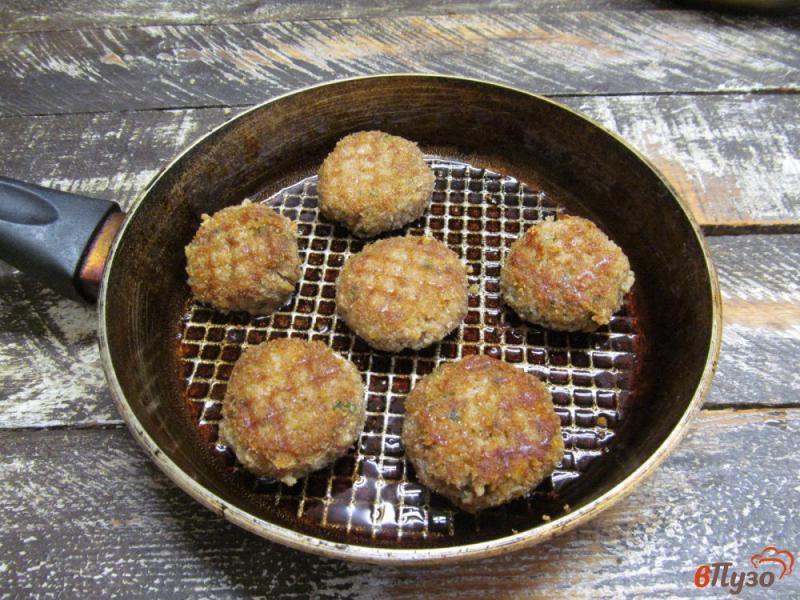Фото приготовление рецепта: Мясные фрикадельки с грибами шаг №8