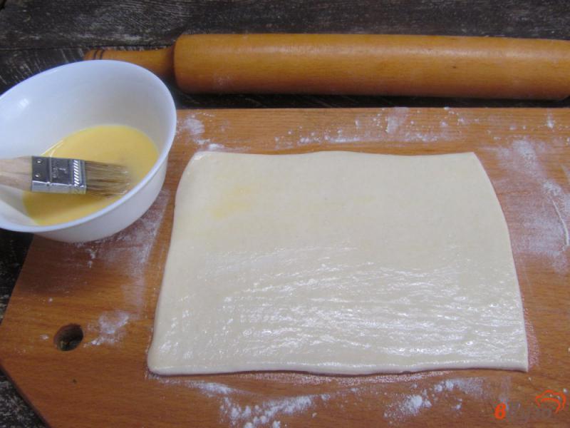 Фото приготовление рецепта: Слоеный пирог с малиной шаг №1