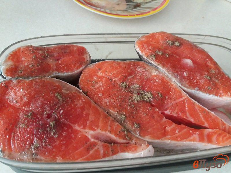Фото приготовление рецепта: Стейк из лосося шаг №2