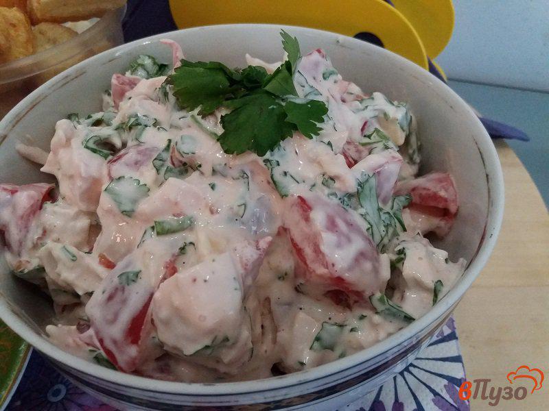 Фото приготовление рецепта: Салат из куриного филе с кинзой шаг №6