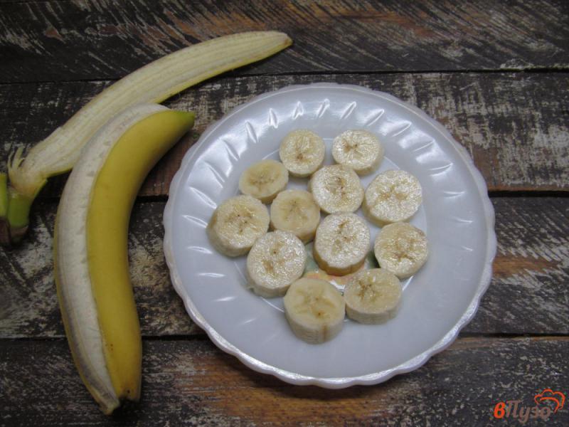 Фото приготовление рецепта: Смузи орео с бананом шаг №1