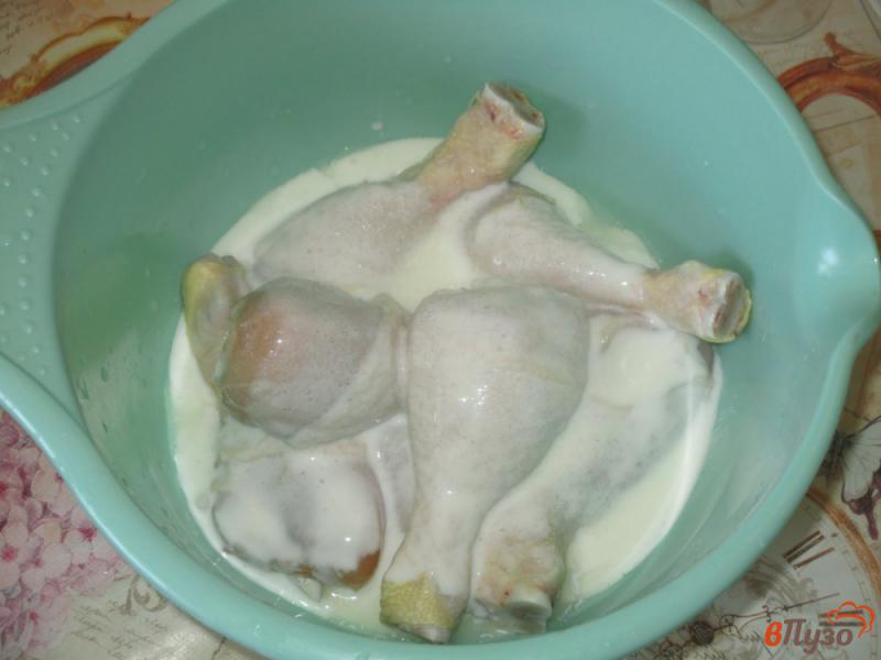 Фото приготовление рецепта: Куриные ножки томленые в кефире шаг №2