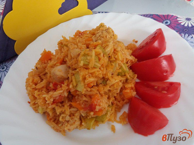 Фото приготовление рецепта: Рис с овощами и куриным филе шаг №14
