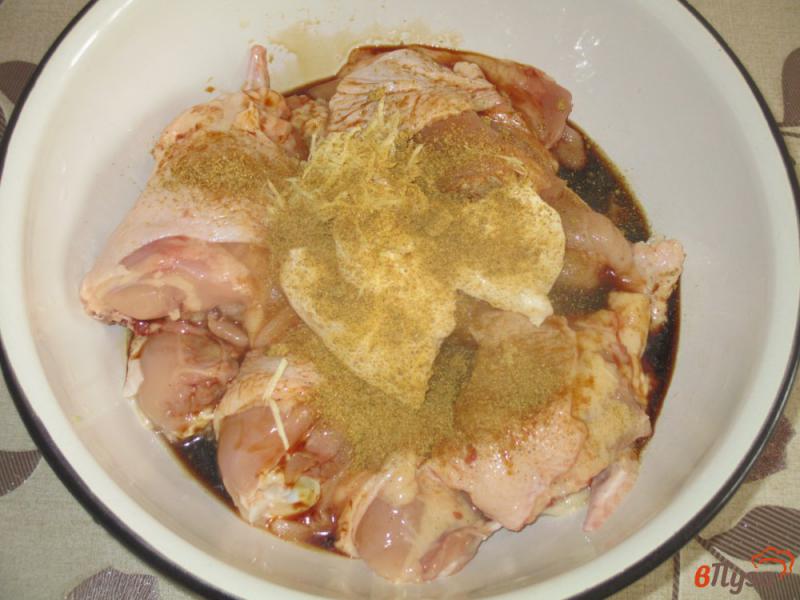 Фото приготовление рецепта: Курица запеченная кусочками в духовке шаг №3