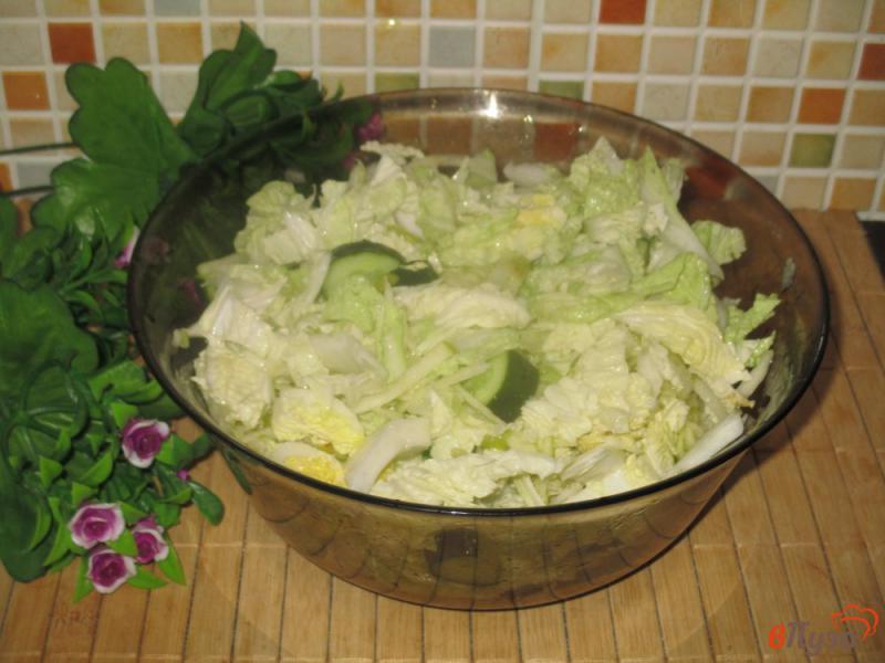 Фото приготовление рецепта: Салат «Зеленый» с яблоком шаг №4