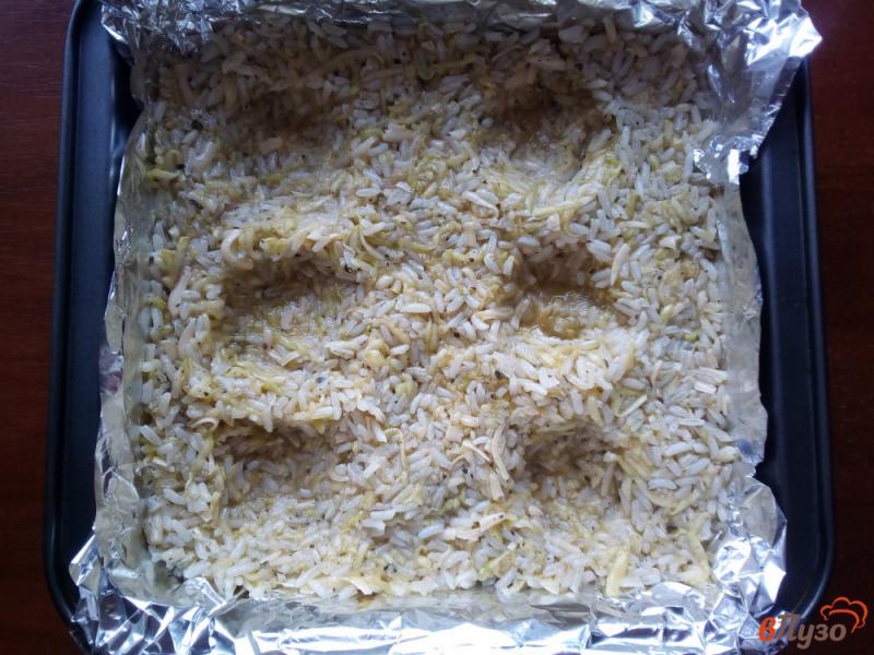 Фото приготовление рецепта: Запеканка из риса и кабачка с мясными шариками шаг №4