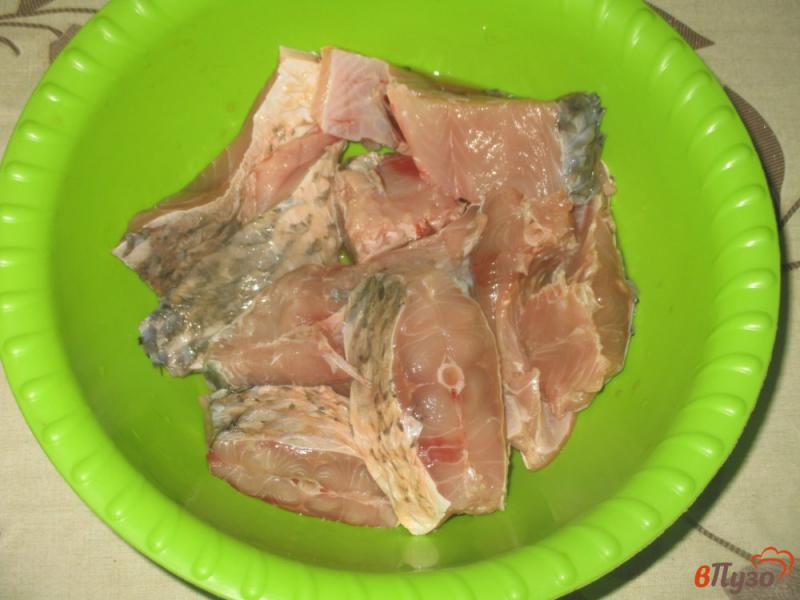 Фото приготовление рецепта: Жареная рыба с зеленым луком шаг №1