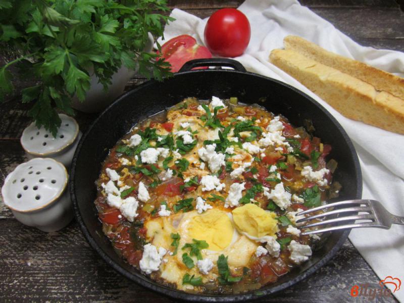 Фото приготовление рецепта: Вареные яйца в томатном соусе шаг №5