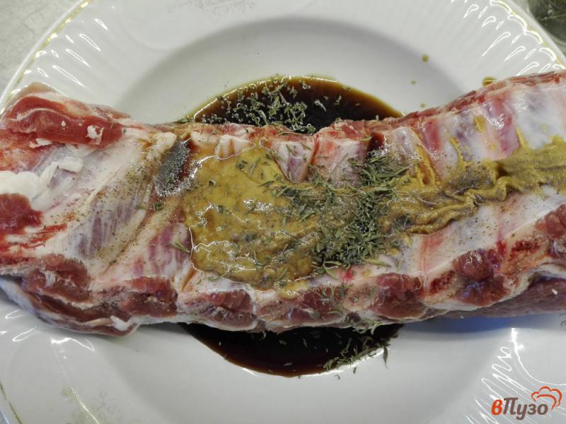 Фото приготовление рецепта: Свиные ребра в горчично-соевом маринаде шаг №3