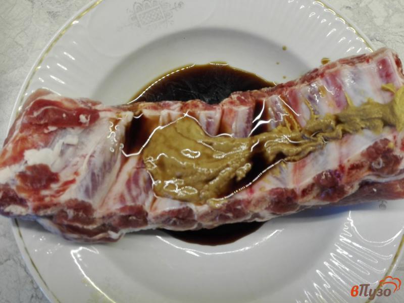 Фото приготовление рецепта: Свиные ребра в горчично-соевом маринаде шаг №2