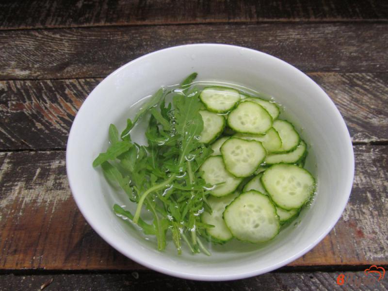 Фото приготовление рецепта: Огуречный салат со свининой шаг №1