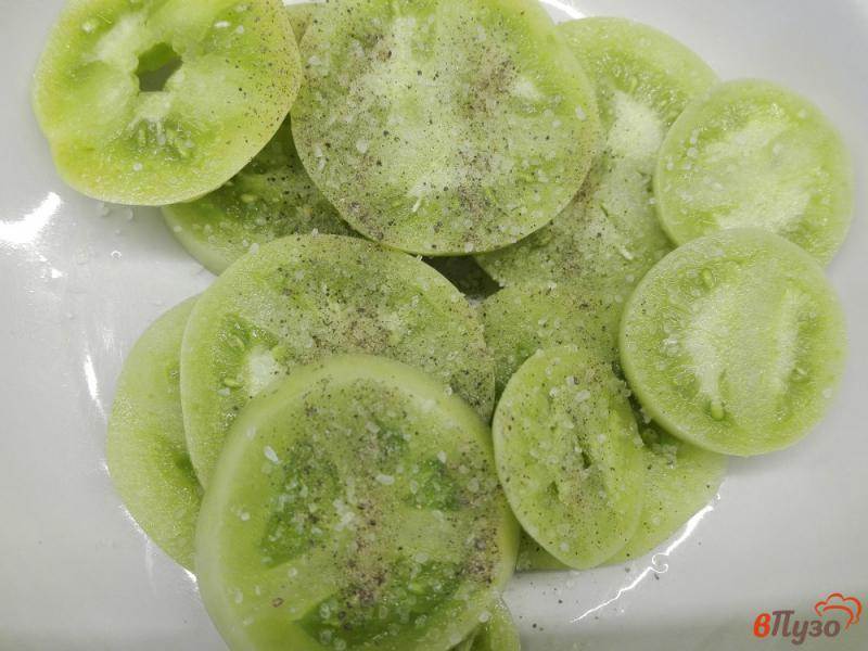 Фото приготовление рецепта: Жареные зеленые помидоры шаг №2