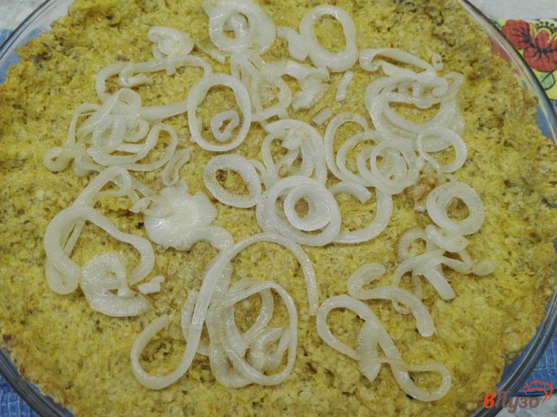 Фото приготовление рецепта: Луковый пирог из долины Муми-троллей шаг №9