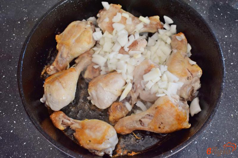Фото приготовление рецепта: Куриные голени в сметанной заливке шаг №2