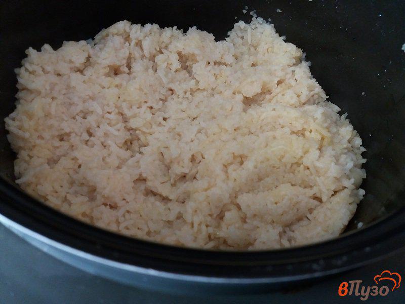 Фото приготовление рецепта: Пикантный рис в мультиварке на гарнир шаг №5