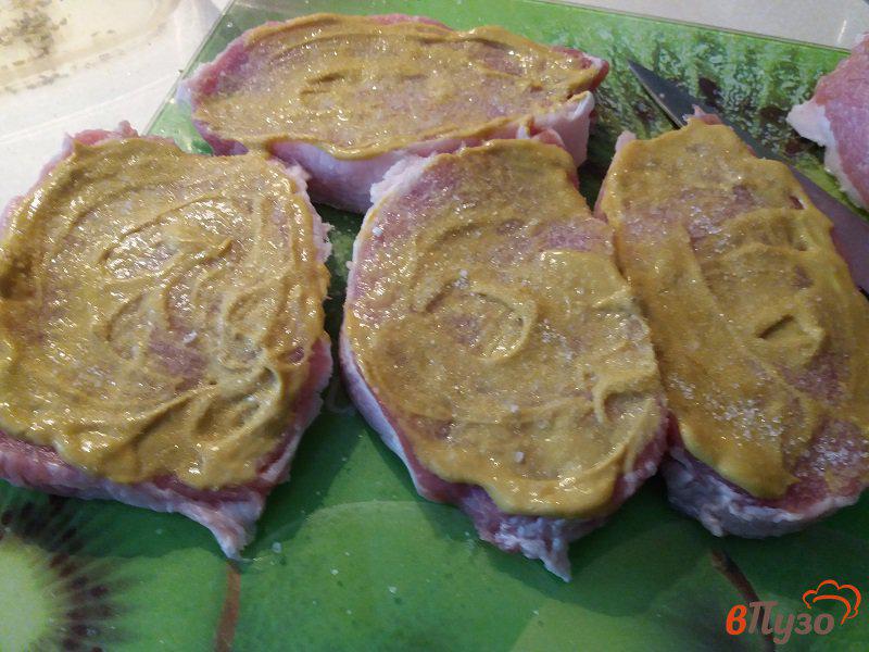 Фото приготовление рецепта: Стейк из свинины в горчичном маринаде шаг №3