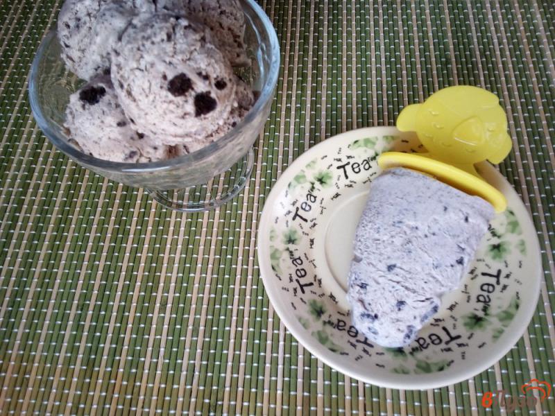 Фото приготовление рецепта: Мороженое пломбир с печеньем oрeo шаг №8