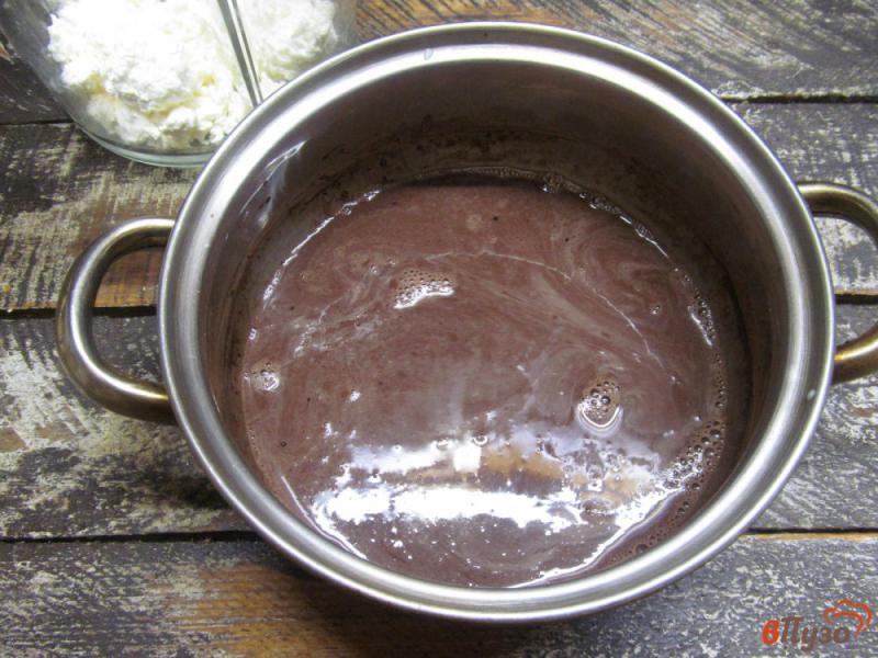 Фото приготовление рецепта: Творожно-шоколадное желе шаг №3