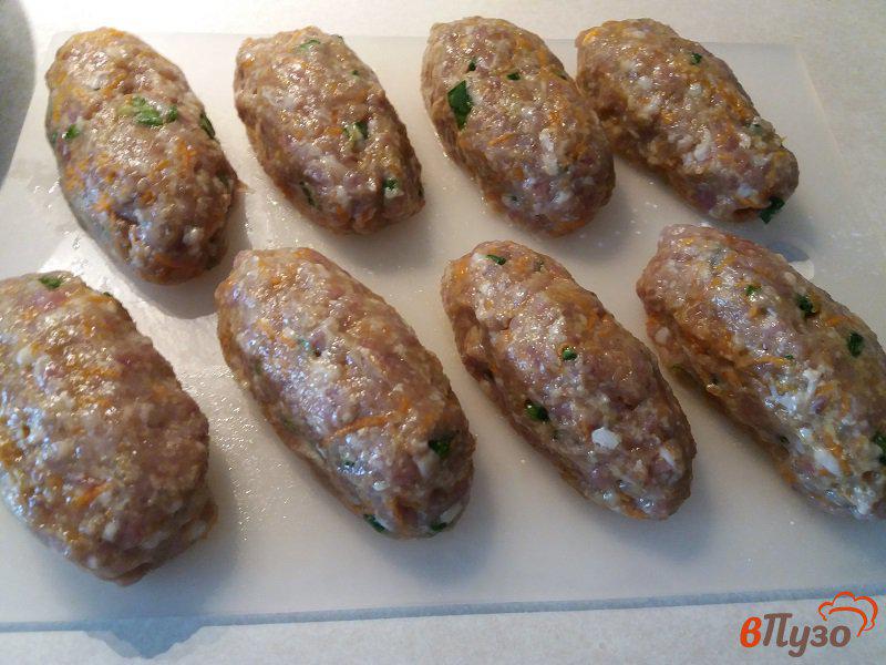 Фото приготовление рецепта: Колбаски по-слуцки с соусом шаг №10