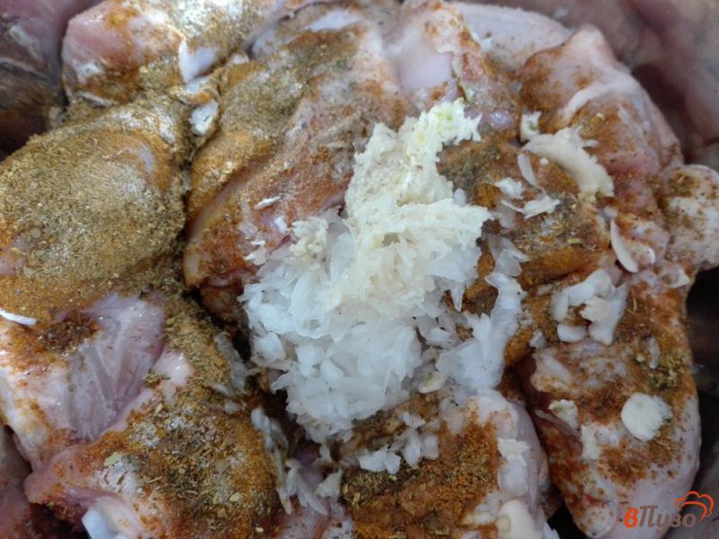 Фото приготовление рецепта: Куриный шашлык в королевском маринаде шаг №4