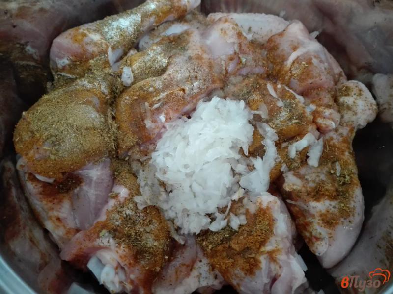 Фото приготовление рецепта: Куриный шашлык в королевском маринаде шаг №3