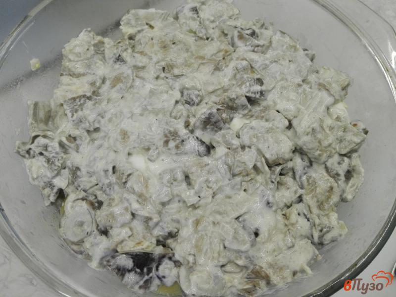 Фото приготовление рецепта: Картофельная запеканка с грибами и яйцом шаг №8