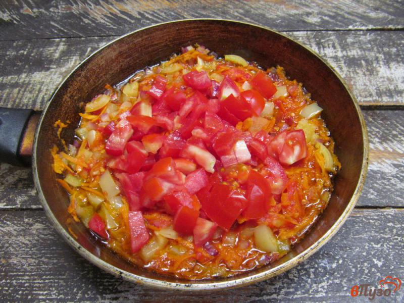 Фото приготовление рецепта: Летние помидорные щи шаг №4