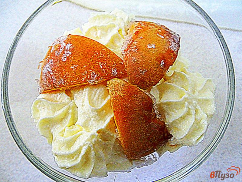 Фото приготовление рецепта: Десерт из творога и персика шаг №6