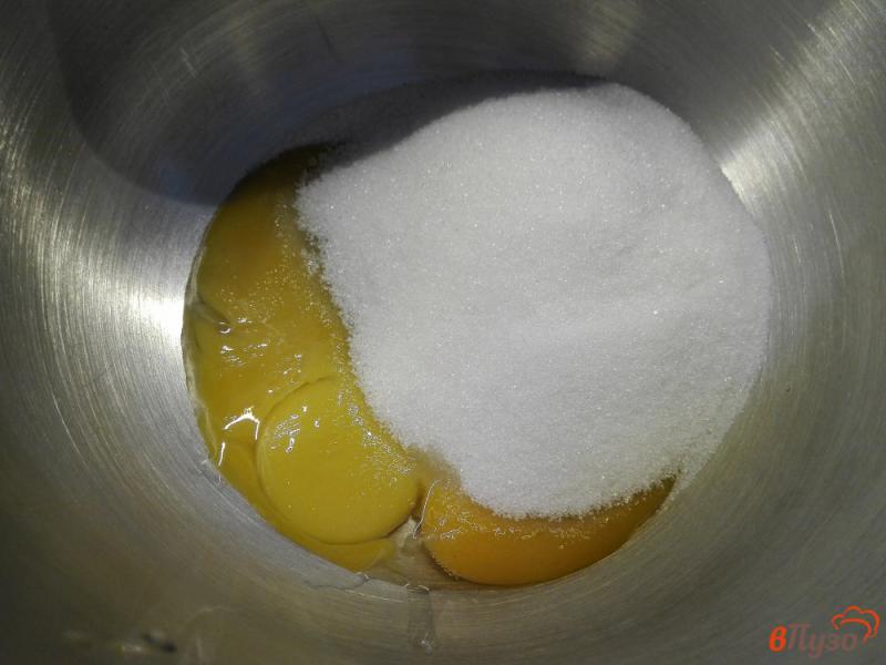 Фото приготовление рецепта: Абрикосовый пирог с меренгой шаг №1