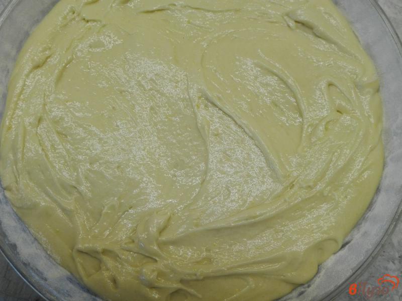Фото приготовление рецепта: Абрикосовый пирог с меренгой шаг №6